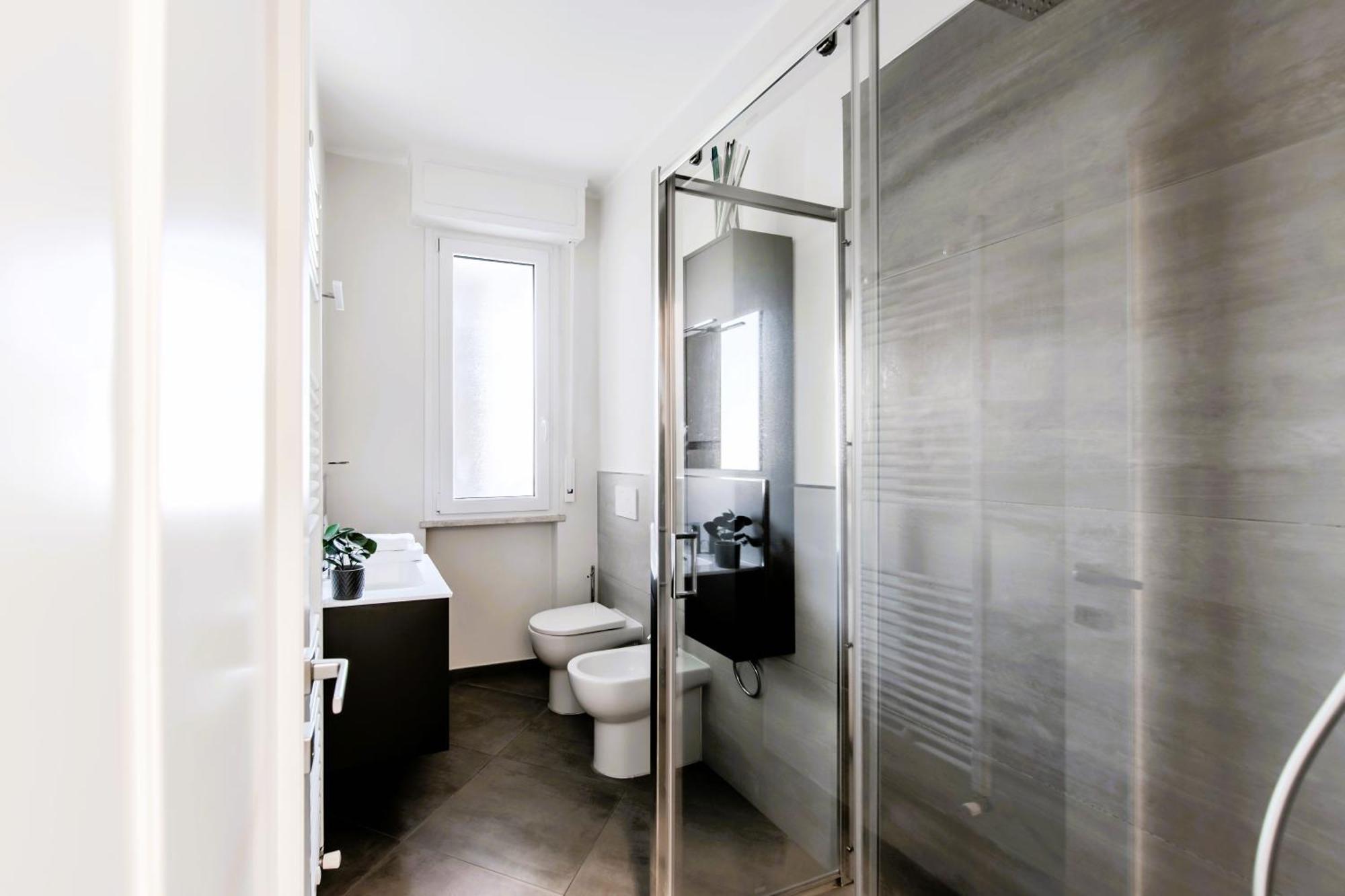 Apartment Hostly-family Ardenza-near The Seaside *